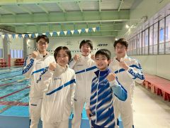 ジュニアオリンピックカップ春季大会で健闘を誓うＪＯＹＦＩＴ帯広スイミングスクールの（左から）箱崎光希、山村まゆり、野原淳平、山村陸、磯村克之