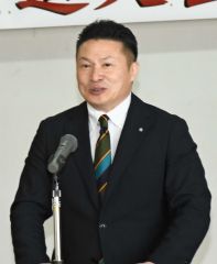 町関係者らが全道優勝を祝す　清水御影アイスホッケー少年団 5