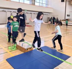 本気の鬼ごっこに夢中　本別でスポーツ体験会