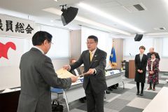 クリスマスマーケットやとかち大売出し継続　帯広商工会議所・議員総会 8