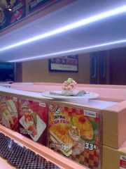 インドネシアのスシローで販売されている納豆寿司（ＪＡ十勝清水町提供）