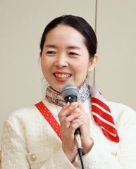 自らの経験に基づいて「ホントに必要な防災備蓄」をテーマに講演する徳本さん
