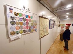 ユニークな展示品が目を引くシルバーふれ愛まつり