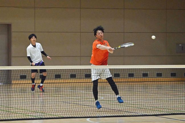 小原・増田組男子Ｖ　女子は金田・阿部組連覇　ソフトテニス全十勝室内選抜大会