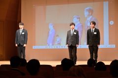 同友会合同入社式（金野和彦撮影）