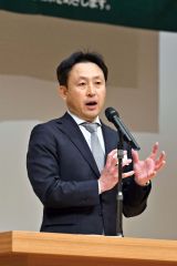 同友会合同入社式（金野和彦撮影）