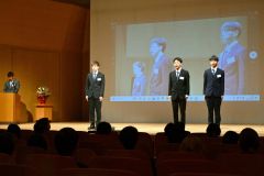 同友会合同入社式（金野和彦撮影）