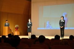 同友会合同入社式（金野和彦撮影）