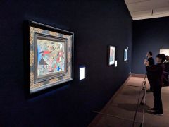 「星座シリーズ」など詩情あふれる絵画が並ぶミロ展