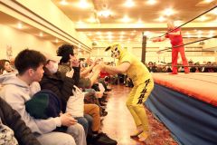 浦幌出身のプロレスラー松本さん、地元で初の公式戦リング 5