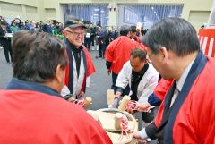新ホクレン十勝区家畜市場（８日、金野和彦撮影）