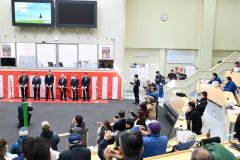 新ホクレン十勝区家畜市場（８日、金野和彦撮影）