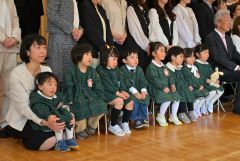 帯広第二ひまわり幼稚園入園式６（９日、金野和彦撮影）