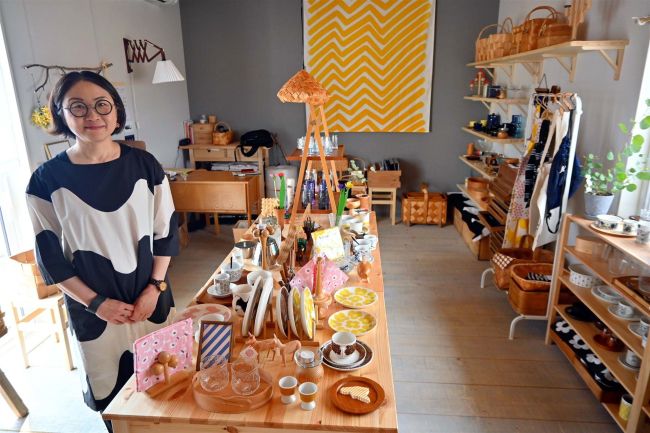 「北欧雑貨を手に取って」　更別の山田さん、空き家改装し開店