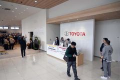 「ＧＲ」ガレージ道東初　釧路トヨタ複合カーショップ「ループオトフケ」完成オープン 10