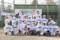 ３位入賞を果たした北海道チャンピオンシップＢｅｓｔ。２列目右から４人目が渡辺耀（家族提供）