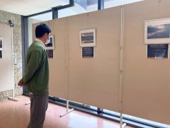 「２０２４オンネトー物語フォトコンテスト」の入賞作品１４点を展示する
