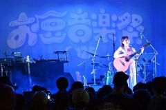 本別高生の出演依頼で実現したシンガー・ソングライターさとうもかさんのライブ