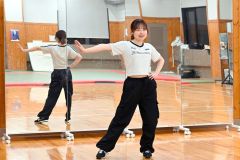 ダンスサークル「Ｂａｌｌｏｏｎ」を創設した畜大の竹澤さん（畜大武道場）