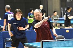 団体戦Ｂグループ　サウンドグリーン　松田直己・佐々木恵美子組