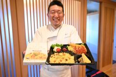 ＪＡ本別コラボ弁当をＰＲする池田さん