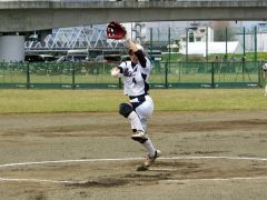力投する帯大谷の手塚仁菜