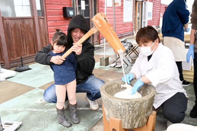 【写真】とかちむらで餅つき大会～こぼれ話