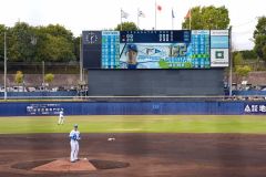 【日本ハムーオイシックス】日本ハム・澁谷純希は３回に公式戦初登板しオイシックス・牧野憲伸は先発登板した＝鎌ケ谷（大賀章好撮影）