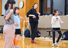 子どもら１５人初レッスン　畜大の竹澤さん創設ダンスサークル始動 2
