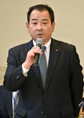 あいさつする鯖江組合長