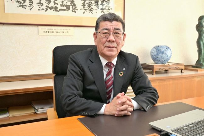 【写真】現職の佐々木氏後援会　再選出馬を要請へ　本別町長選