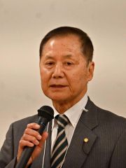 あいさつする千葉支部長