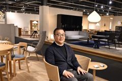 「多くの方に来場いただきたい」と話す杉本専務理事。ブースでは各メーカーの世界観に触れることができる