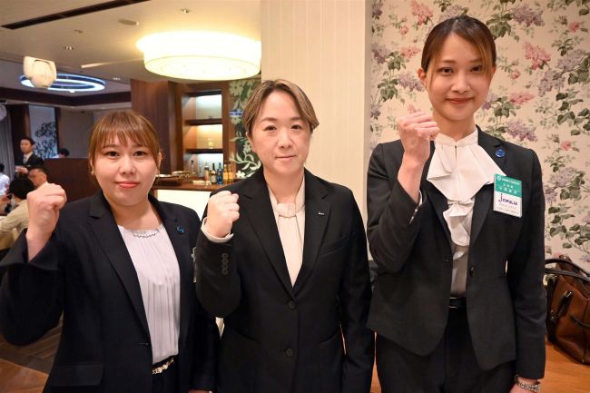【写真】女性部長3人誕生 管内商工会青年部 「男女関係なく商業活性化」