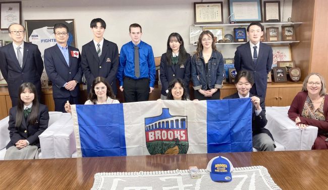 【写真】広尾高校と国際交流 カナダ・ブルックス市の高校生らが来町