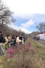 義経鍋には長蛇の列