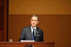 講演をする岩田清文氏