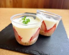 いちごのレアチーズケーキ