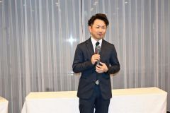 中島氏