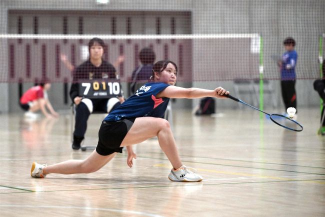 【写真】横山女子単制す、男子竹村初V 複は櫻田・若林組と貝谷・樋口組が頂点 全十勝高校春季バドミントン
