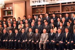 谷脇会長を再任　友アイ会 2