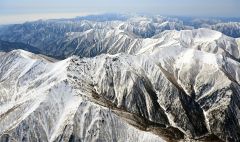 雲海の先に連なる宝石　日高山脈、６月に国立公園化１年
