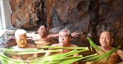 「菖蒲湯」で邪気払う　帯広の自由ケ丘温泉