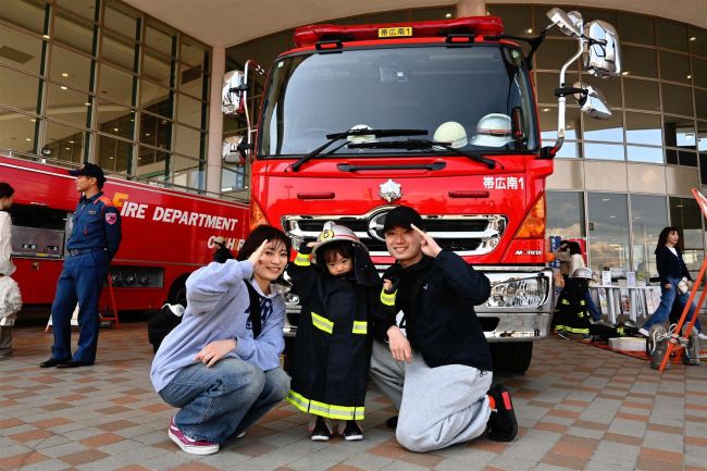 【写真】試乗体験や防火服試着も　フレスポスズランプラザで「はたらくじどうしゃ展」