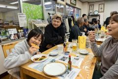 親子でも楽しめる地域ならではの居酒屋。開始１年で若い世代にも浸透している