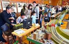 十勝晴第２信号場初の一般公開　大勢の家族連れらでにぎわう　音更