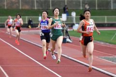 女子８００メートル
