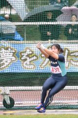 女子ハンマー投げ