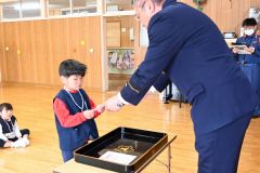 火遊びしません！池田カトリック幼稚園で幼年消防クラブ任命式 4