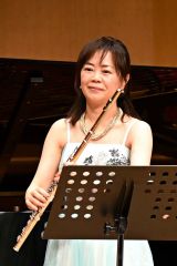 フルート奏者の赤部里美さん（須貝拓也撮影）